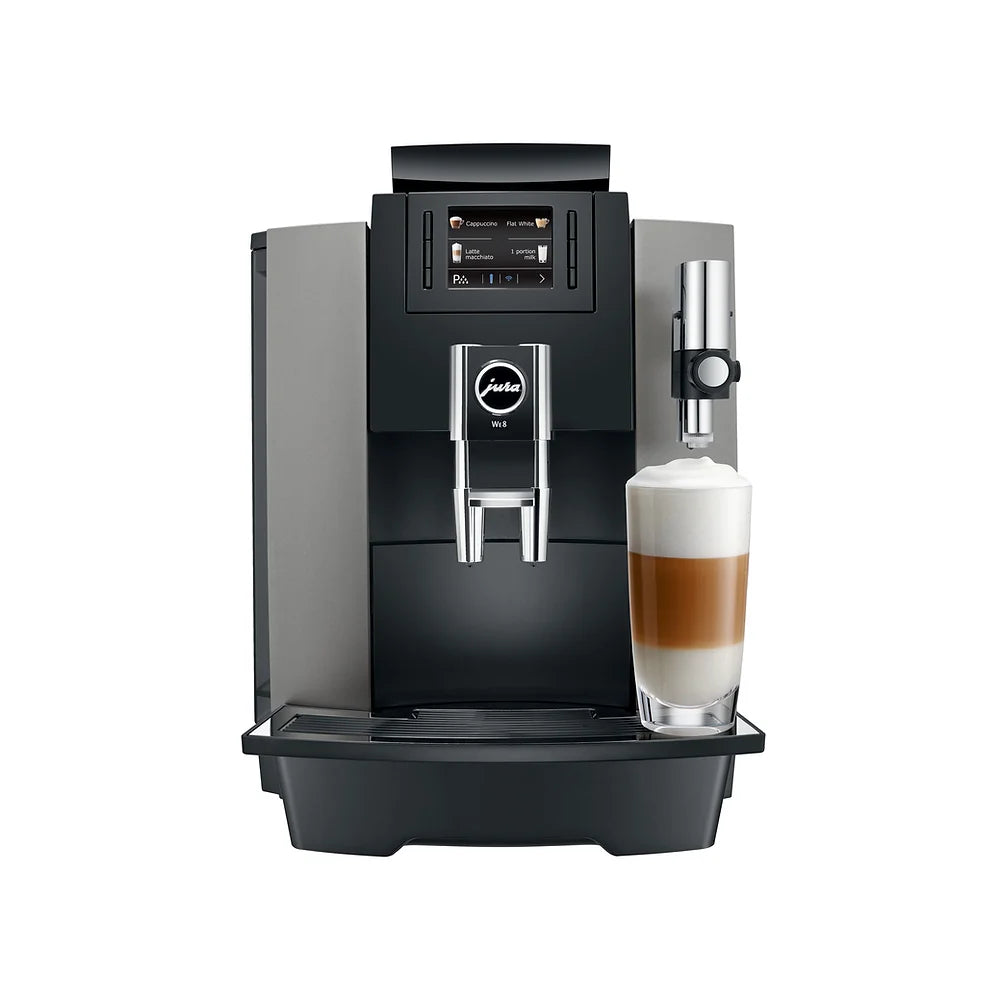 JURA WE8 koffiemachine – de beste volautomatische koffiemachine voor kleine kantoren, ideaal voor koffie, espresso en melkspecialiteiten zoals cappuccino en latte macchiato. Inclusief gratis dealerpakket.