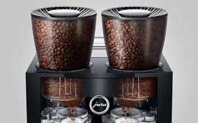 JURA GIGA 10 Diamond Silver - Beste volautomatische koffiemachine met 35 koffiespecialiteiten, Cold Extraction Process en keramische schijfmolens.